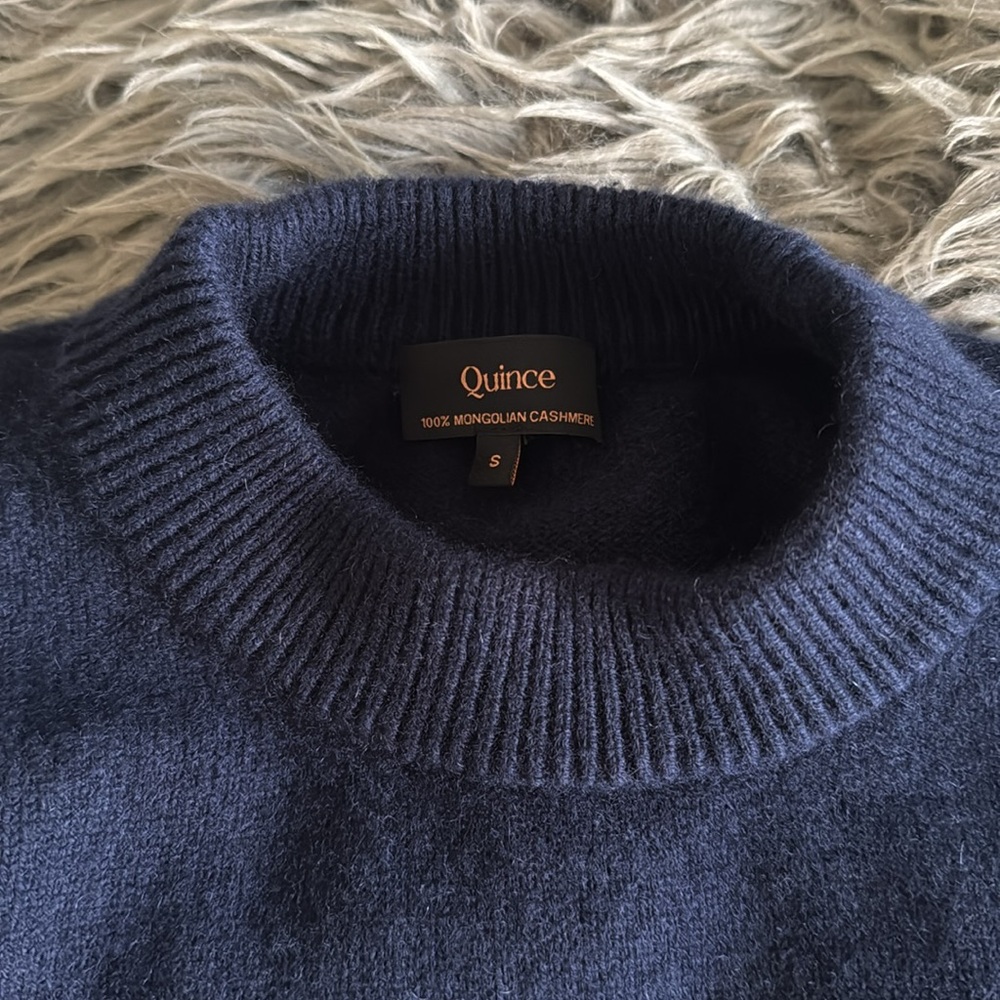 Quince Cashmere Sweater - Picture 2 of 3